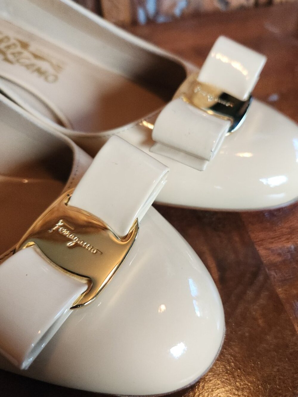 Salvatore Ferragamo Vara Pump in New Bisque (Nude) Leather - Picture 7 of 16